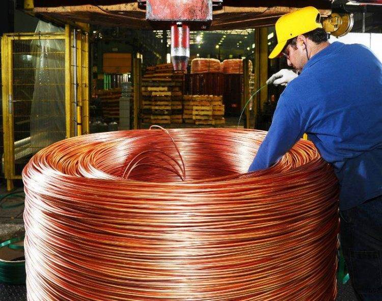 Giá Dầu Phục Hồi Sau Khi Dự Trữ Dầu Thô Ở Mỹ Bất Ngờ Giảm