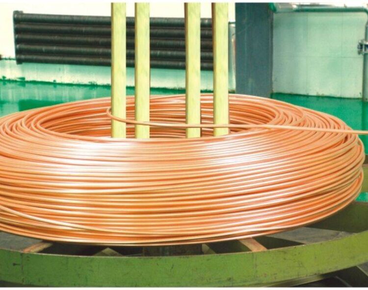Với Nguồn Cung Đồng Phế Liệu Giá Rẻ Khan Hiếm, Người Bán Đồng Phế Liệu Giữ Giá Cố Định
