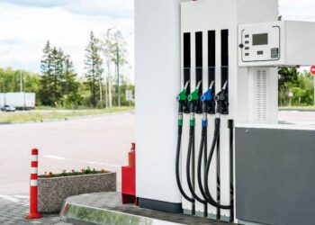 Giá Xăng Giảm Khi Mùa Lái Xe Mùa Hè Kết Thúc