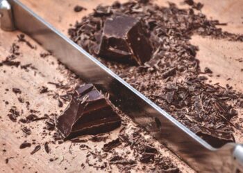 Giá Cacao Giảm Khi Ghana Tăng Giá Mua Từ Nông Dân