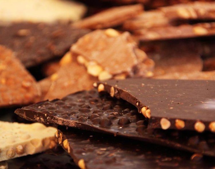 Giá Cacao Tăng Nhờ Nguồn Cung Giảm Và Đồng USD Suy Yếu
