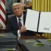 Ảnh minh họa: Ông Trump ký sắc lệnh kiểm soát người nhập cư tại các "thành phố trú ẩn"