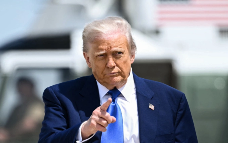 Ảnh minh họa: Ông Trump hoãn áp thuế 50% cho hàng EU thêm một tháng, mở đường đàm phán thương mại