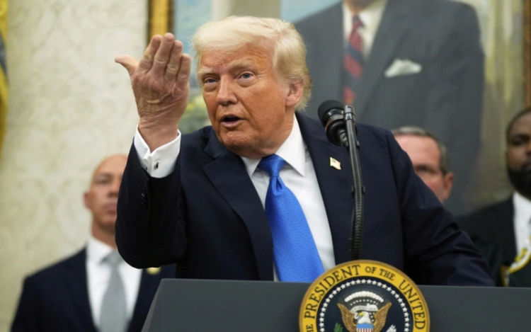 Trump tăng thuế thép nhập khẩu lên 50% để bảo vệ ngành công nghiệp nội địa