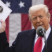 Tòa án Mỹ chặn thuế đối ứng của ông Trump, chính sách kinh tế bị lung lay. Tổng thống Donald Trump phát biểu trong sự kiện công bố thuế đối ứng tại Vườn Hồng, Nhà Trắng, ngày 2/4. Ảnh: AP