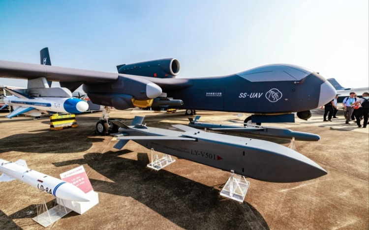 Trung Quốc sắp tiến hành thử nghiệm tàu mẹ UAV Cửu Thiên vào cuối tháng 6.