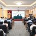 Liên quan đến câu hỏi về phương án điều hành trong trường hợp giá dầu thế giới biến động mạnh, vượt ngưỡng 200 USD/thùng, tại buổi họp báo Bộ Công Thương chiều 9/4, ông Bùi Nguyễn Anh Tuấn, Phó Cục trưởng Cục Quản lý và Phát triển thị trường trong nước cho biết đã xây dựng các kịch bản linh hoạt với mục tiêu kép: không để đứt gãy nguồn cung và kiểm soát lạm phát